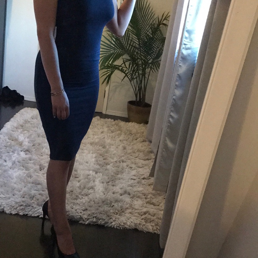 Dress - Picture 5 of 5